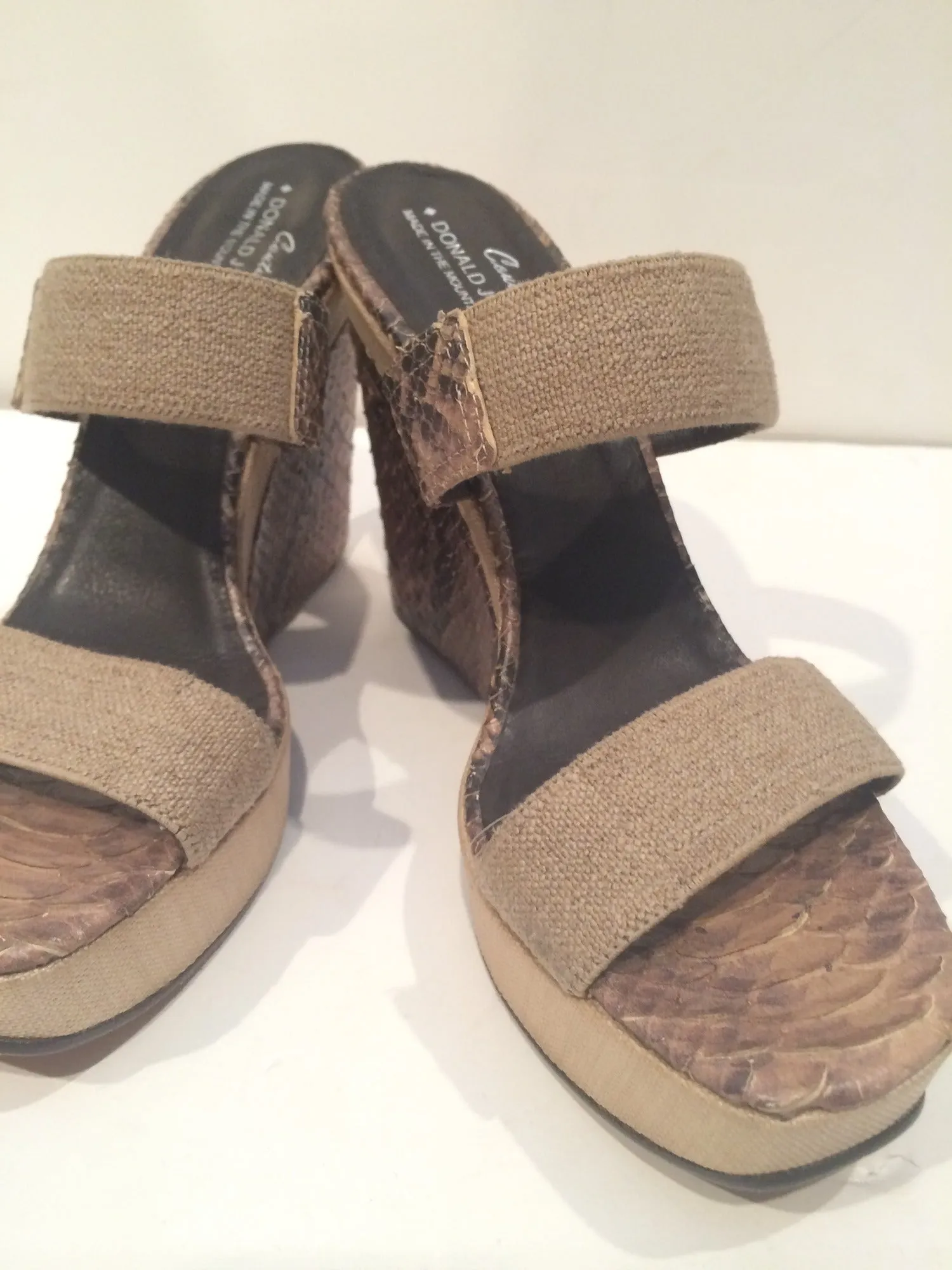 DONALD J PLINER Taupe Snake Skin and Canvas 'SINDY' Slide Wedges Style Size 40